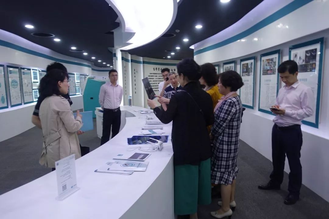 武汉汉阳区向导一行莅临健培科技考察指导-新闻动态|健培科技