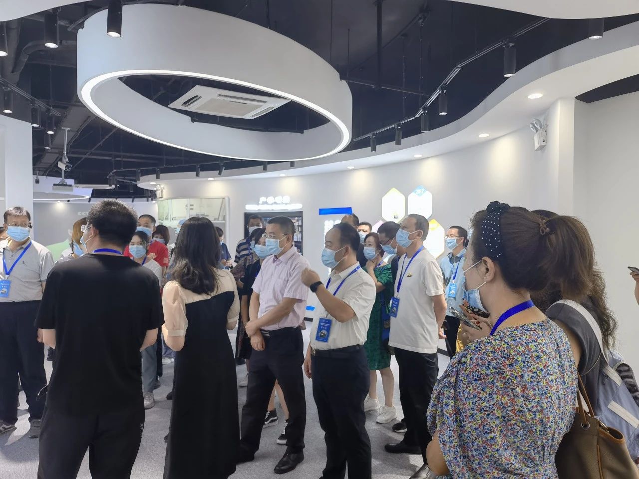 甘肃省各地市商务局考察团一行莅临健培科技考察调研-新闻动态|健培科技