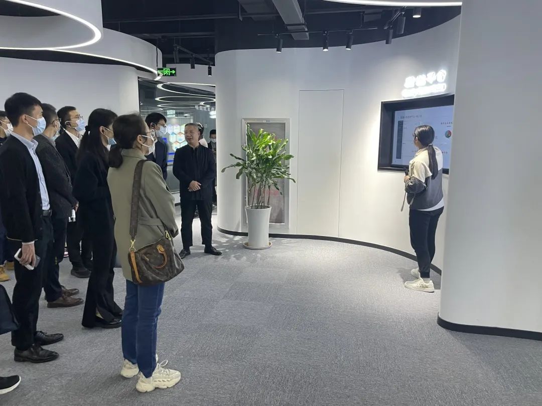 海宁市市委党校干部莅临健培科技考察调研-新闻动态|健培科技