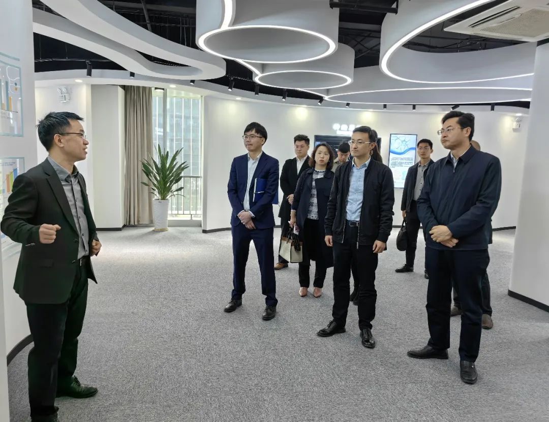 重庆市南岸戋戋委常委、组织部部长杨继成一行莅临健培科技考察调研-新闻动态|健培科技