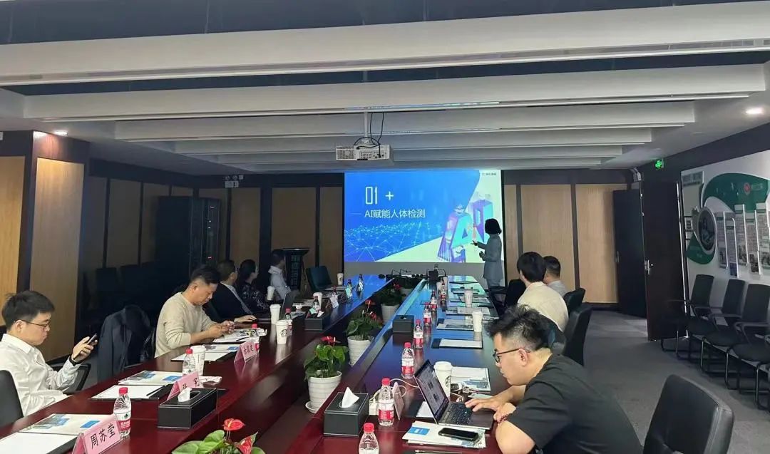 杭商学堂 2022 级首创班学员走进健培科技-新闻动态|健培科技