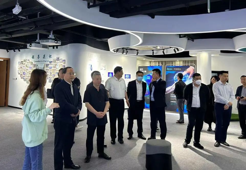 南阳市卧龙区委书记吕志刚一行莅临健培科技考察调研-新闻动态|健培科技