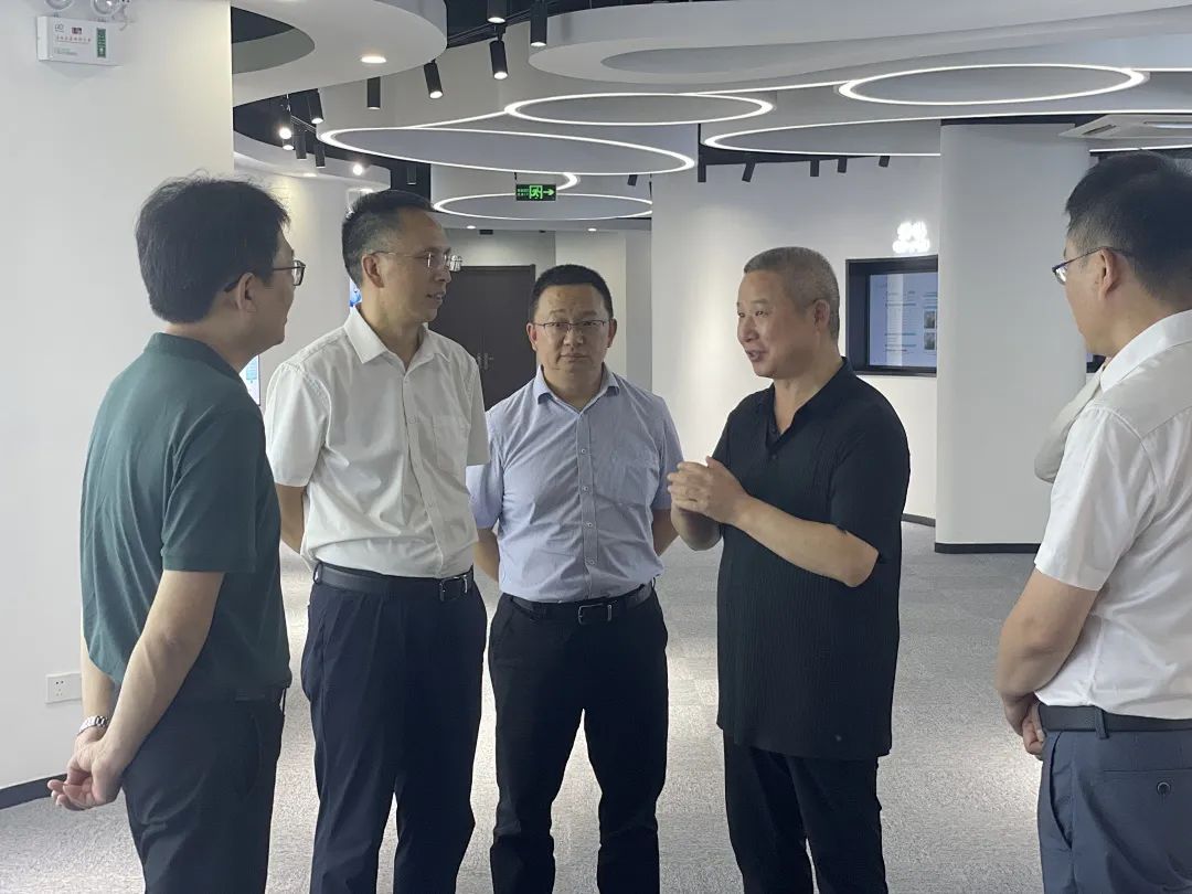 成都会侨联主席庞文中一行莅临健培科技考察调研-新闻动态|健培科技