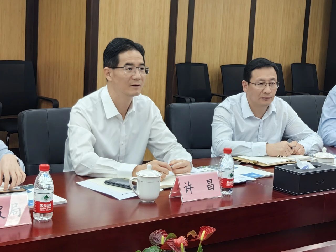 萧山经济手艺开发区党工委书记、管委会主任许昌一行莅临健培科技考察调研-新闻动态|健培科技