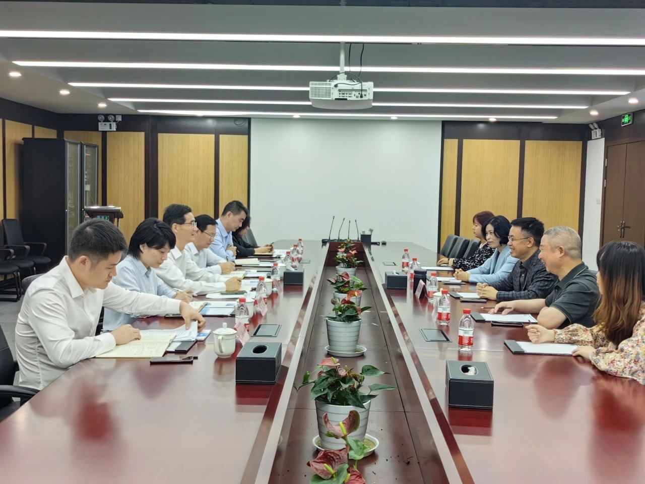 萧山经济手艺开发区党工委书记、管委会主任许昌一行莅临健培科技考察调研-新闻动态|健培科技