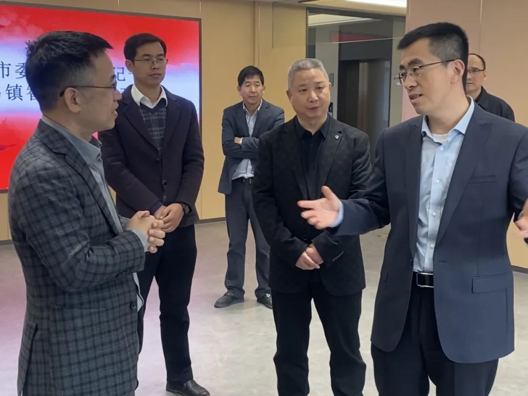 桐乡市委书记于会游一行莅临乌镇智能医院考察调研-新闻动态|健培科技