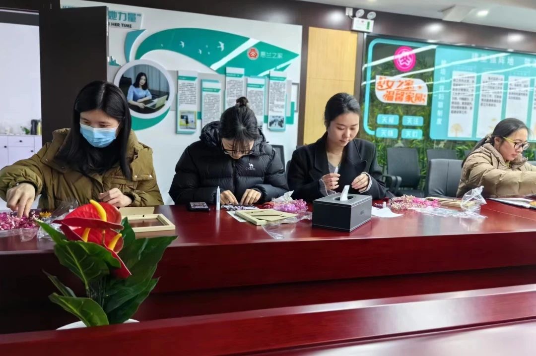 逐梦花影，，，，绽放色泽，，，，女神节快乐！-新闻动态|健培科技