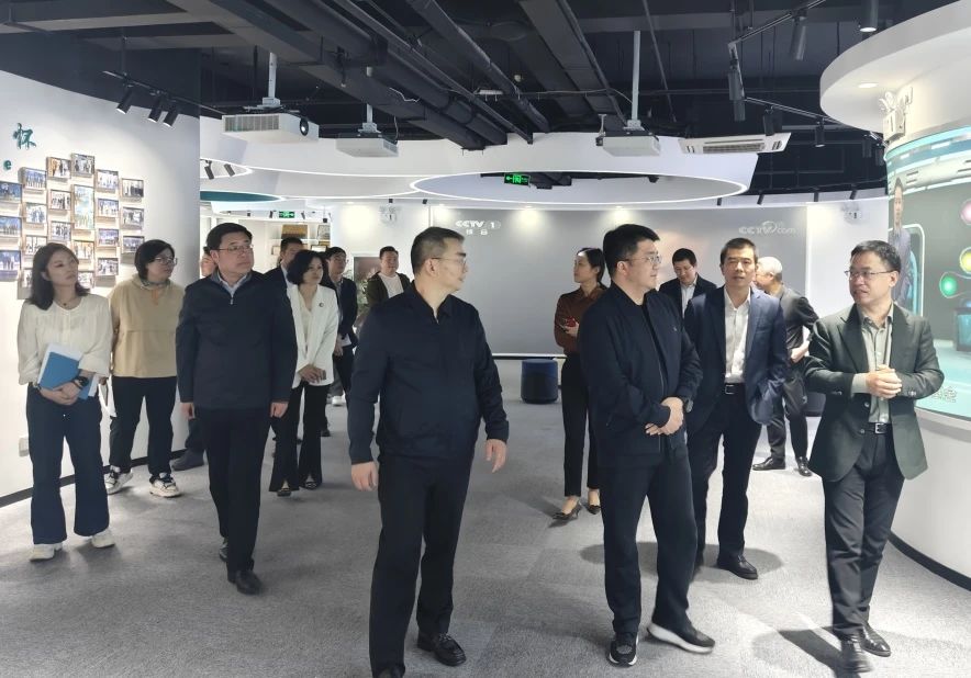 萧山区委副书记、区长姜永柱一行莅临健培科技考察调研-新闻动态|健培科技