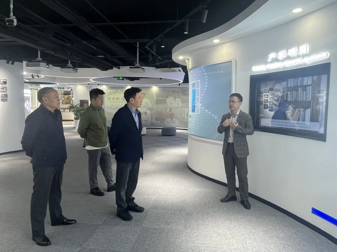 中国晚年保健协会康健中国行动推进事情委员会执行会长史振力一行莅临健培科技考察调研-新闻动态|健培科技