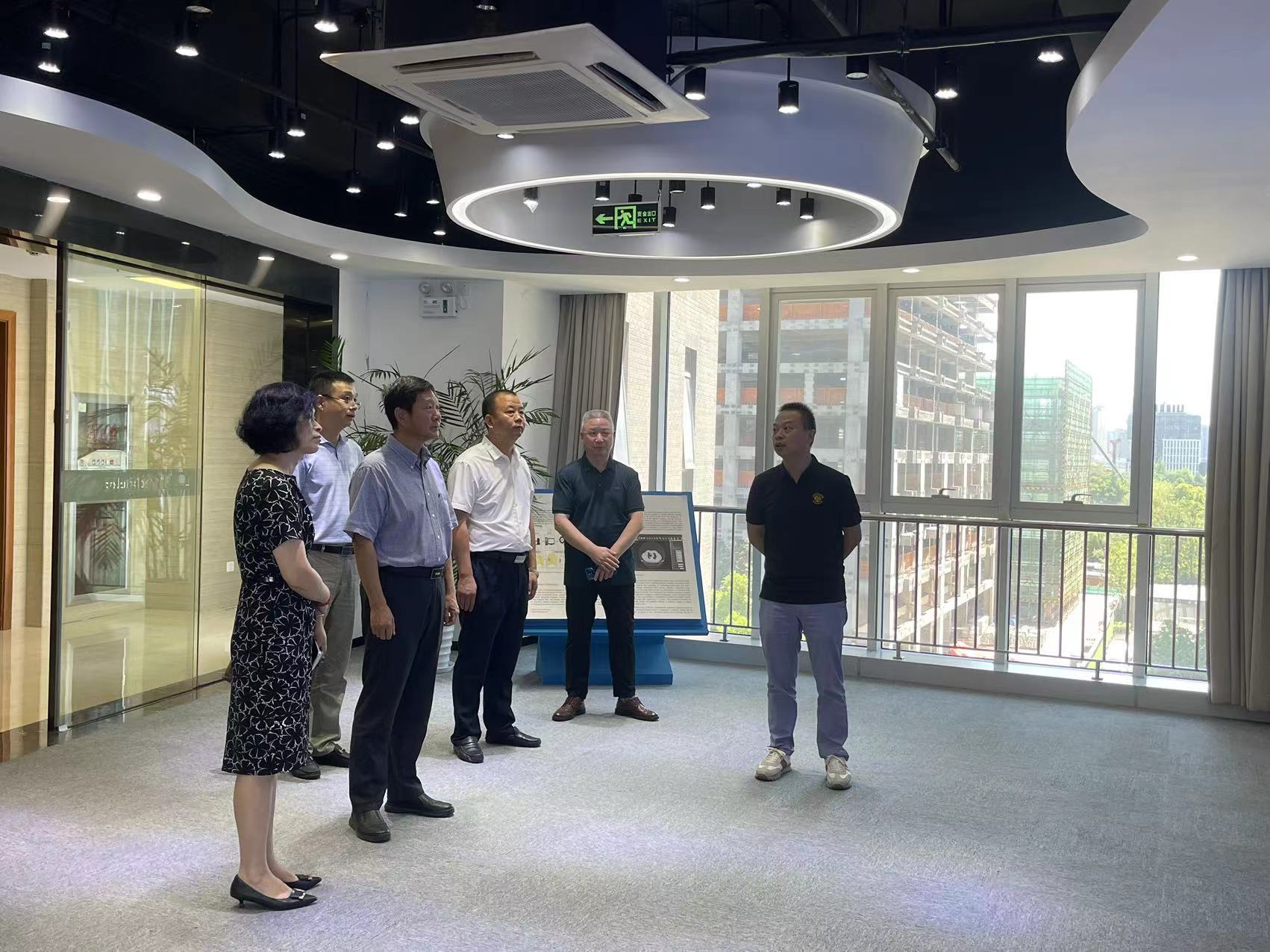杭州市委统战部副部长、市工商联党组书记仰中?一行莅临健培科技考察调研-新闻动态|健培科技