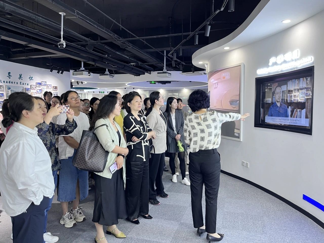 宁波市妇联执委考察团一行莅临健培科技考察调研-新闻动态|健培科技