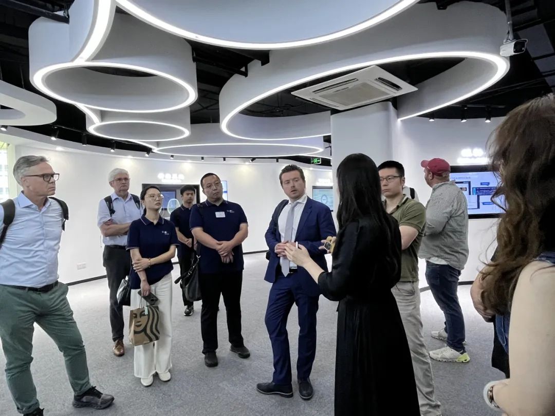 德国石荷州生命康健代表团一行莅临健培科技考察调研-新闻动态|健培科技