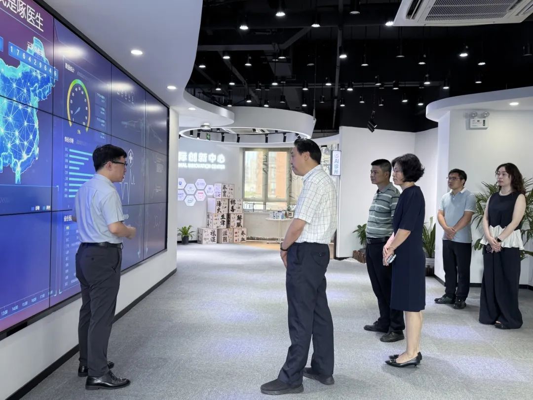 浙江省政协常委、委员事情委主任庄跃成一行莅临健培科技考察调研-新闻动态|健培科技