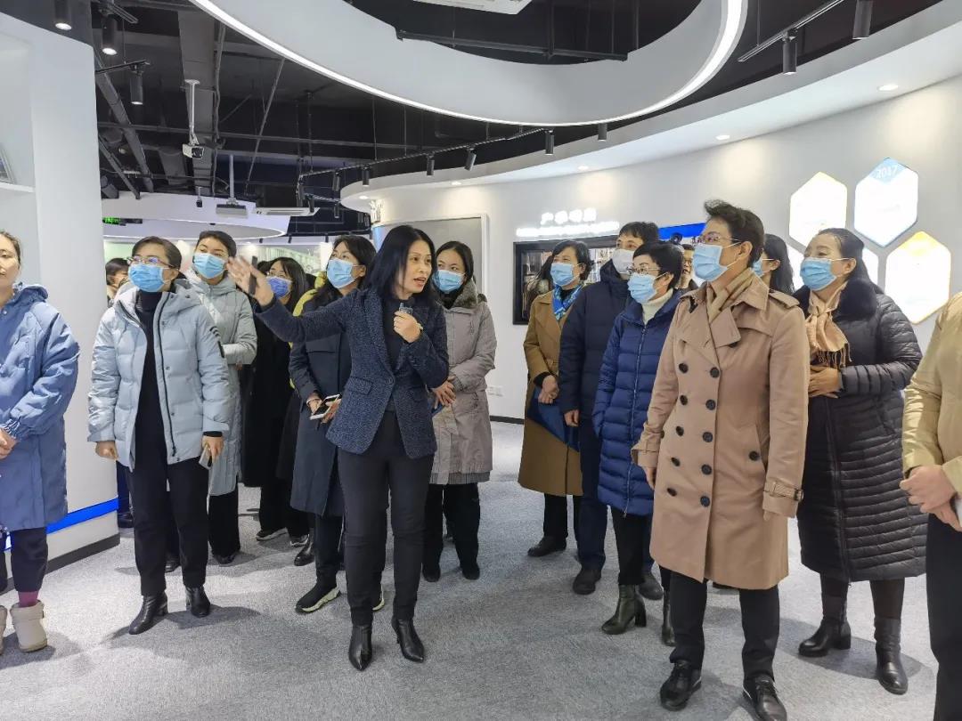 有朋自远方来，，，，健培科技迎来天下妇联一批特殊客人！